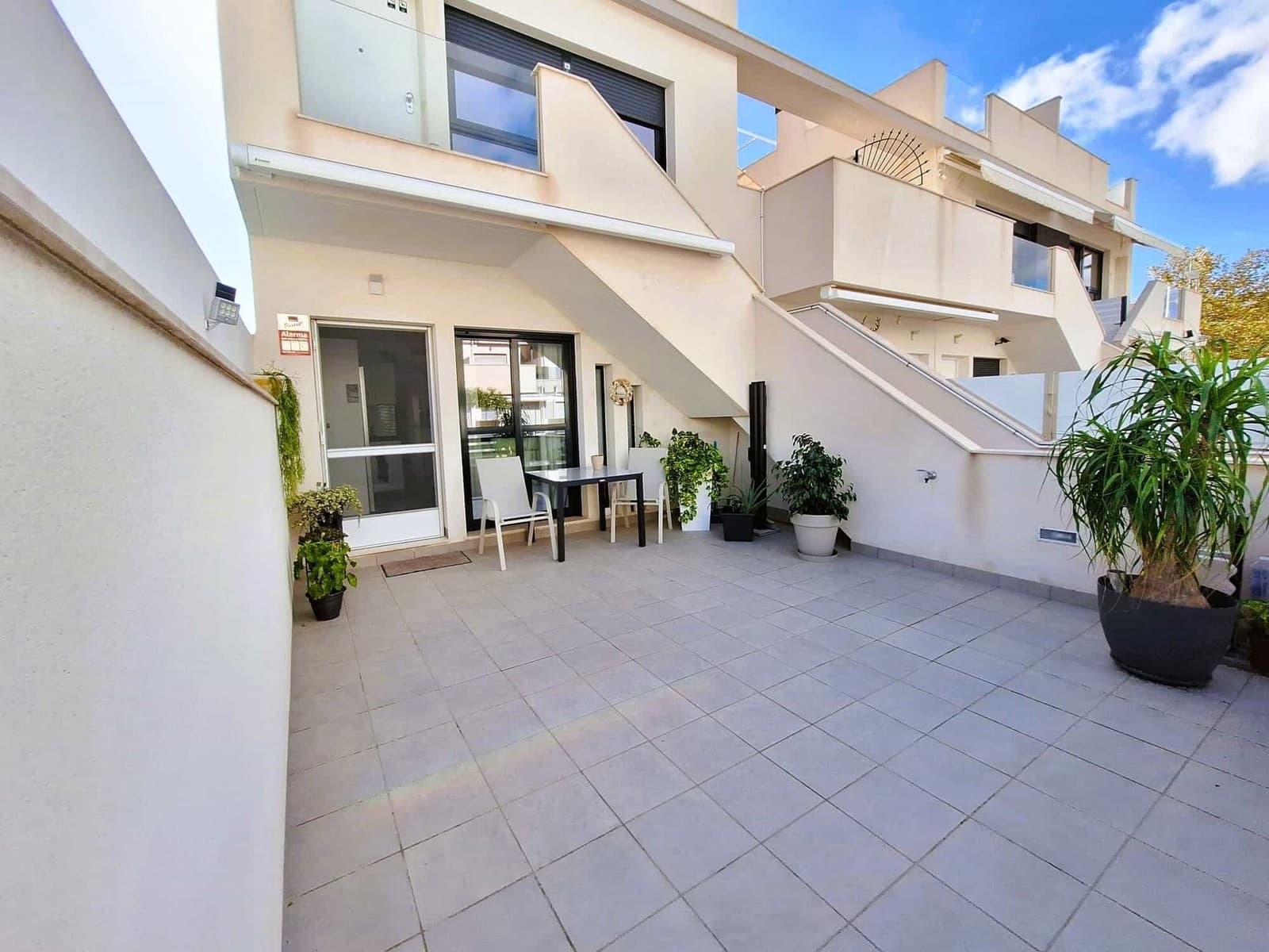 2 soverom Leilighet til salgs i Lo Pagan med svømmebasseng - € 189 000 (Ref: 9431173)