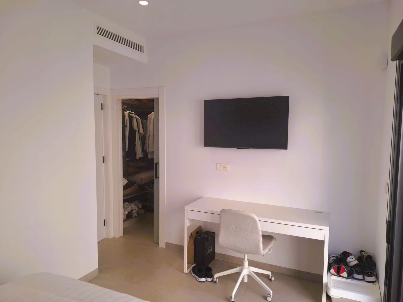 Chalet de 3 habitaciones en Santiago de la Ribera en venta con piscina - 420.000 € (Ref: 9431175)