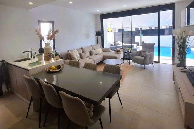 Chalet de 3 habitaciones en Santiago de la Ribera, San Javier en venta con piscina - 420.000 € (Ref: 9431175)