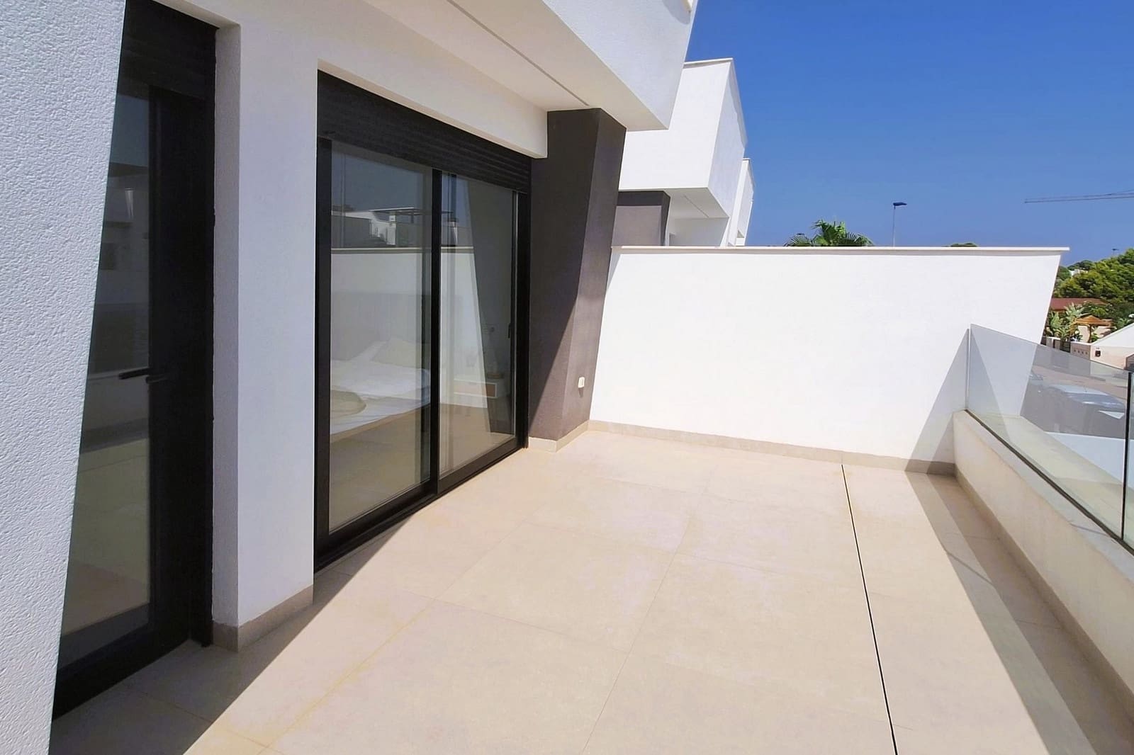 Chalet de 3 habitaciones en Santiago de la Ribera en venta con piscina - 420.000 € (Ref: 9431175)