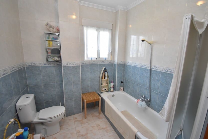 3 camera da letto Villa in vendita in La Zenia con piscina - 389.999 € (Rif: 9431180)