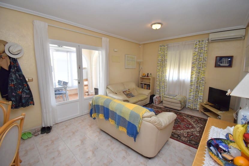 3 camera da letto Villa in vendita in La Zenia con piscina - 389.999 € (Rif: 9431180)