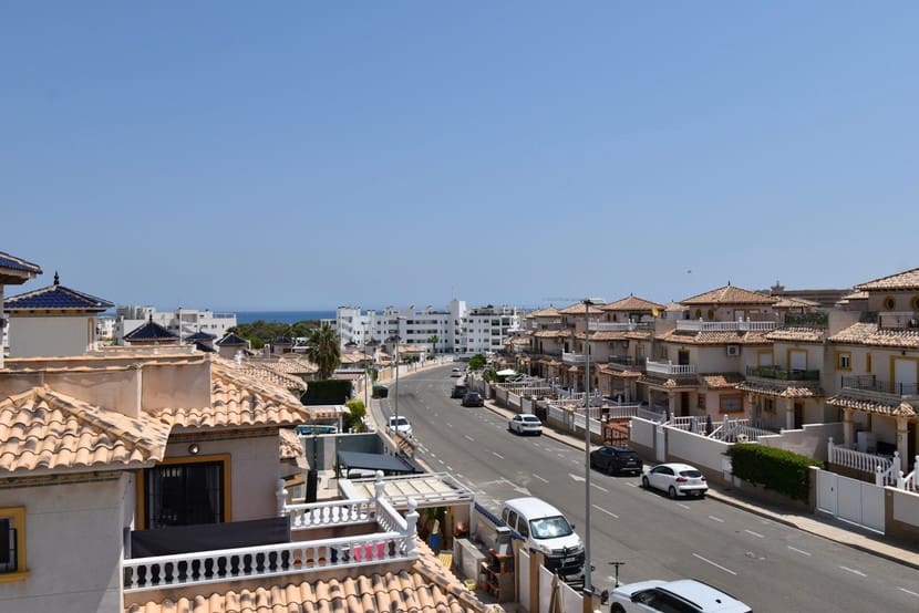 3 camera da letto Villa in vendita in La Zenia con piscina - 389.999 € (Rif: 9431180)