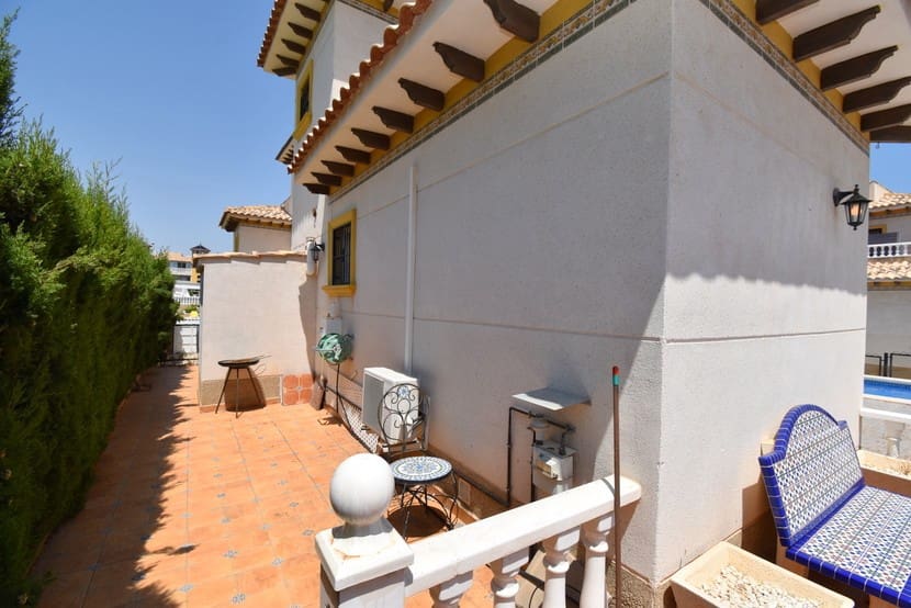 3 camera da letto Villa in vendita in La Zenia con piscina - 389.999 € (Rif: 9431180)