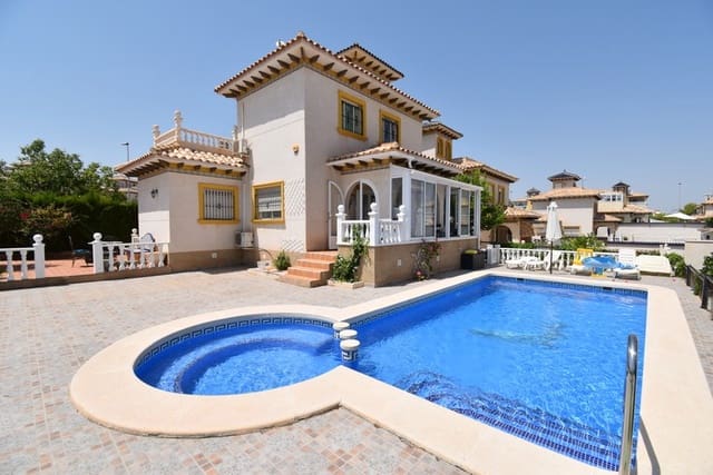 3 camera da letto Villa in vendita in La Zenia, Orihuela con piscina - 389.999 € (Rif: 9431180)