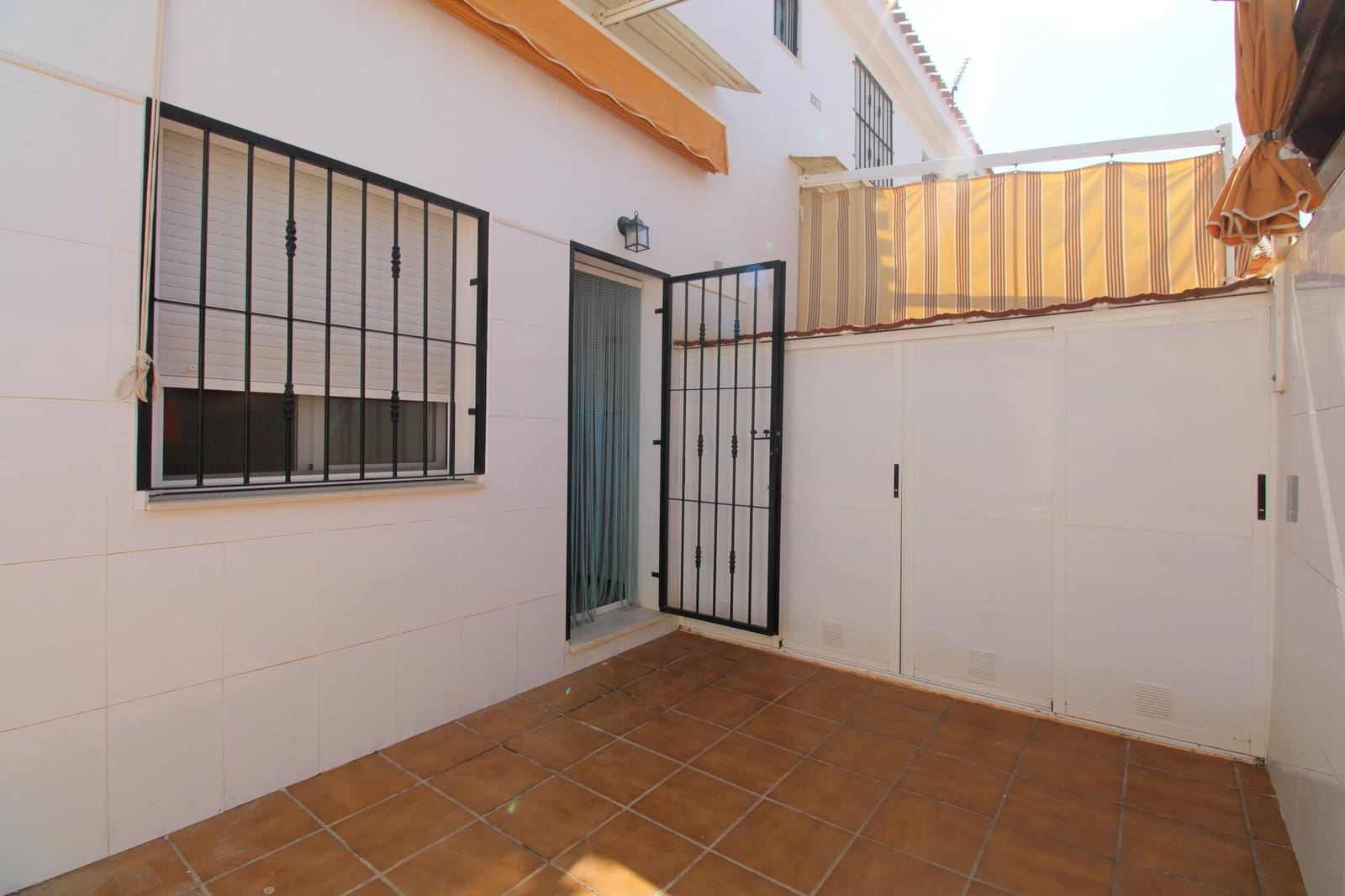 3 quarto Casa em Banda para venda em Torre de la Horadada - 285 000 € (Ref: 9431181)