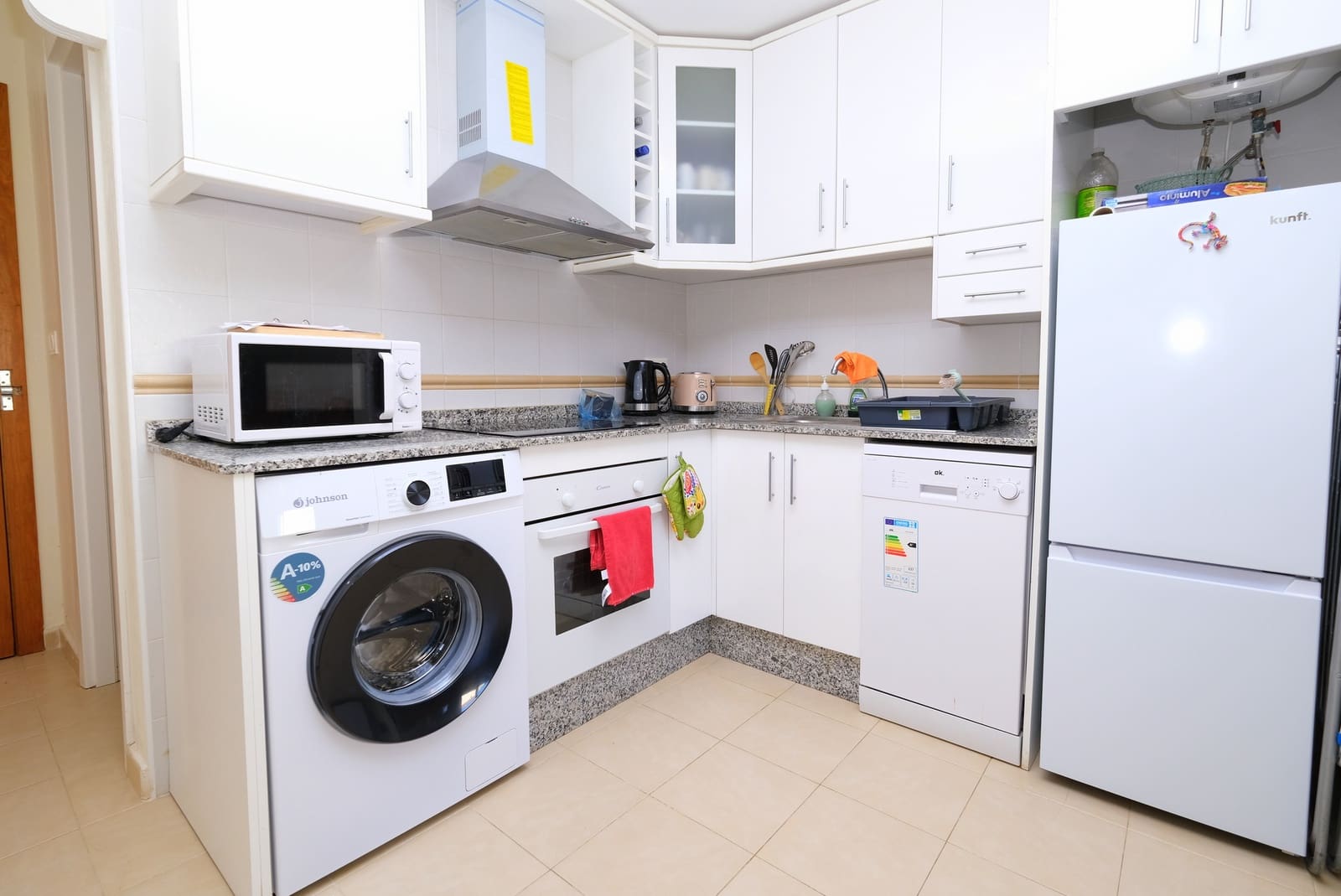 2 Zimmer Apartment zu verkaufen in Villamartin mit Pool - 149.995 € (Ref: 9431182)