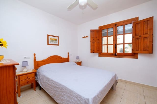 2 soverom Penthouse til salgs i Playa Flamenca, Orihuela - € 119 000 (Ref: 9436922)