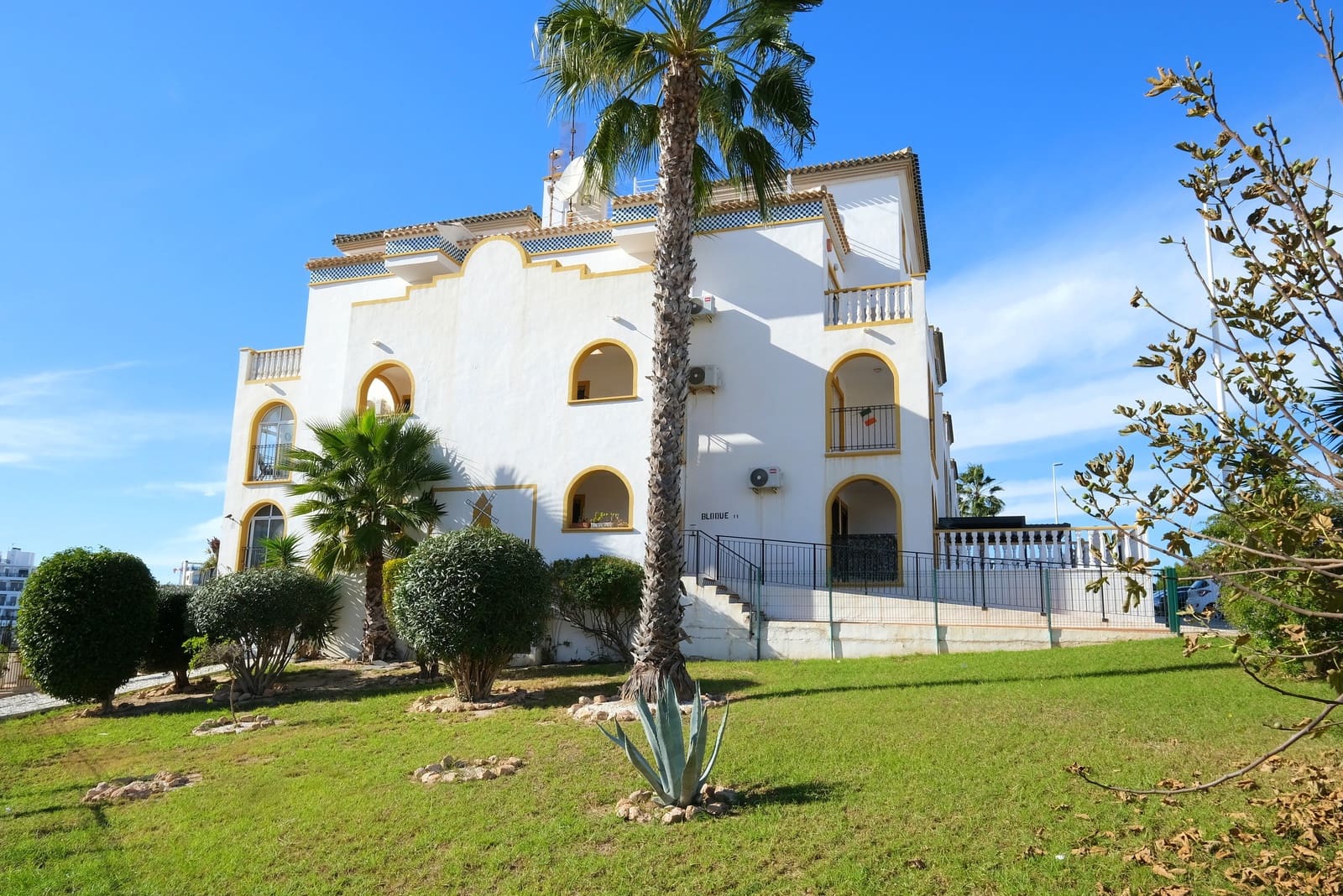 2 slaapkamer Appartement te koop in La Zenia met zwembad - € 174.950 (Ref: 9436923)