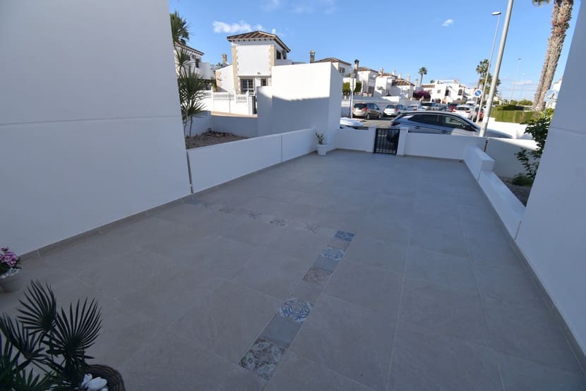 2 Zimmer Haus zu verkaufen in Villamartin mit Pool - 239.995 € (Ref: 9436925)