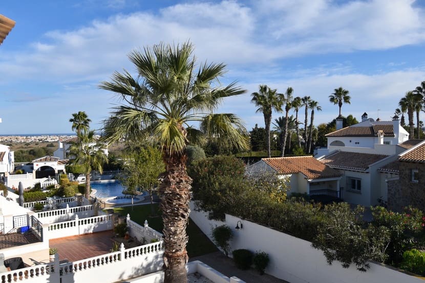 2 Zimmer Haus zu verkaufen in Villamartin mit Pool - 239.995 € (Ref: 9436925)