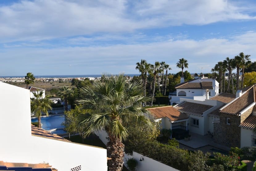 2 Zimmer Haus zu verkaufen in Villamartin mit Pool - 239.995 € (Ref: 9436925)