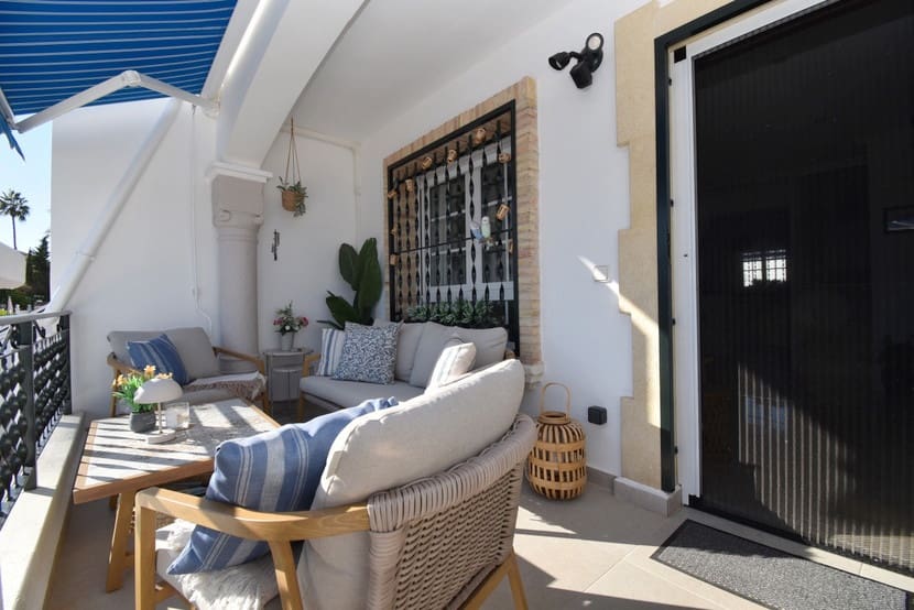 2 Zimmer Haus zu verkaufen in Villamartin mit Pool - 239.995 € (Ref: 9436925)