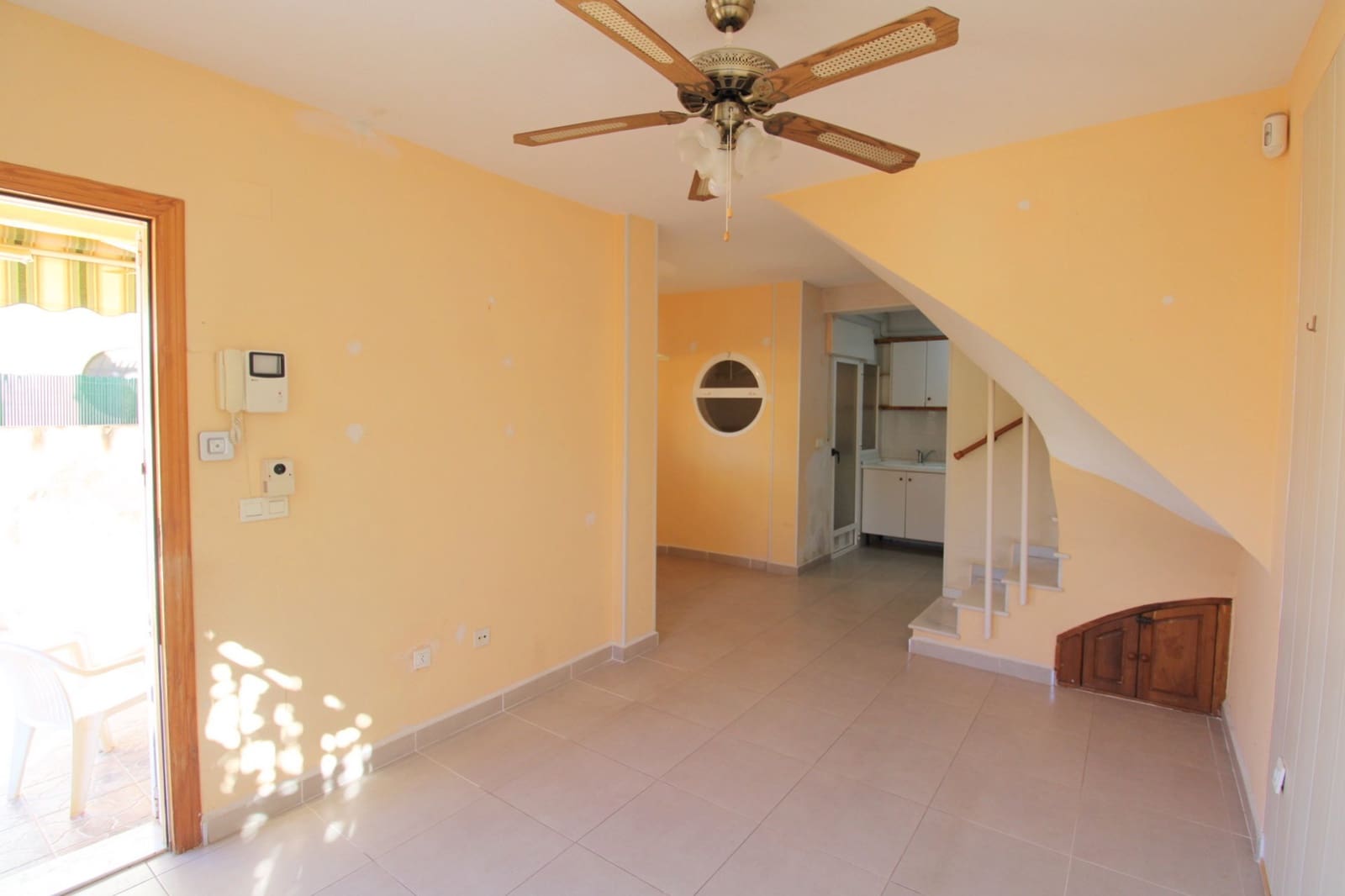 3 soveværelse Byhus til salg i Torrevieja - € 149.000 (Ref: 9436926)