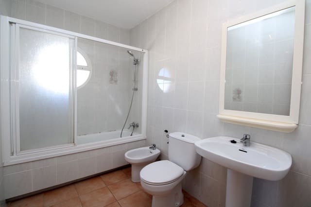 3 soveværelse Byhus til salg i El Chaparral - La Siesta - La Torreta, Torrevieja - € 149.000 (Ref: 9436926)