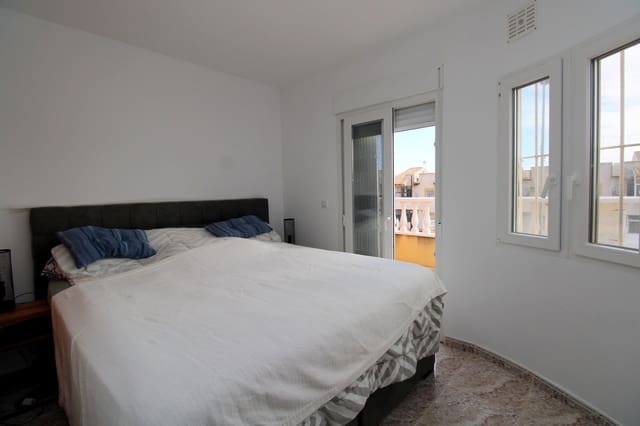 2 slaapkamer Huis te koop in Cabo Roig, Orihuela met zwembad - € 229.000 (Ref: 9439586)