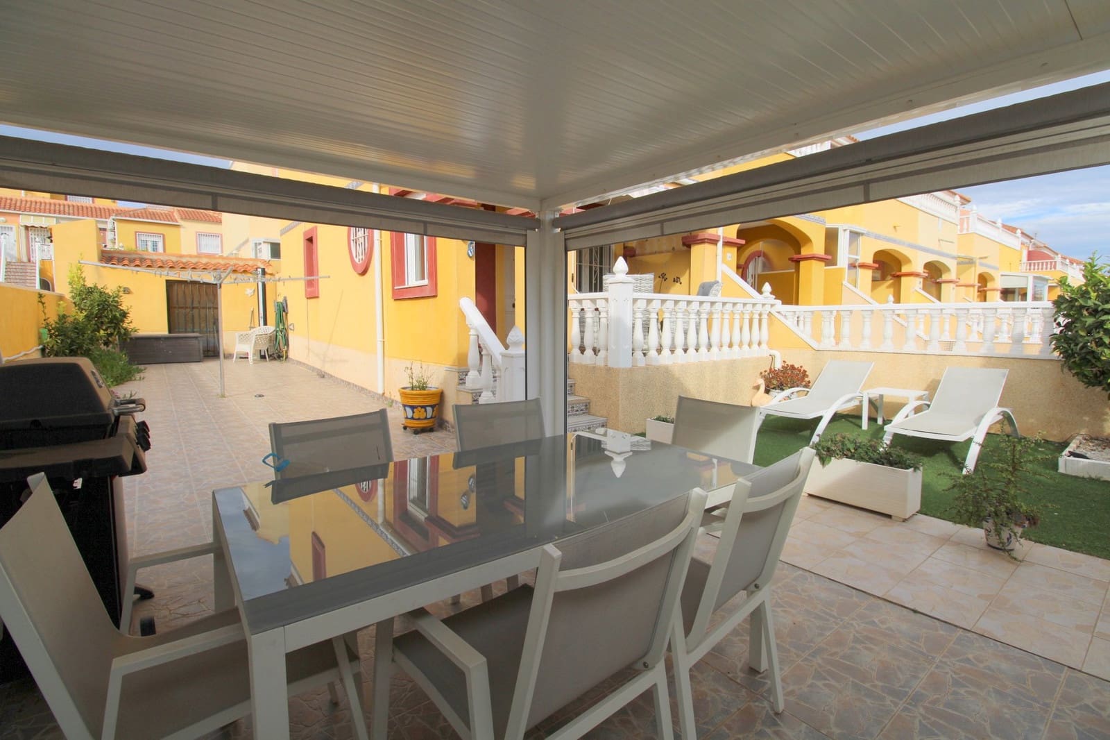 2 slaapkamer Huis te koop in Cabo Roig met zwembad - € 229.000 (Ref: 9439586)