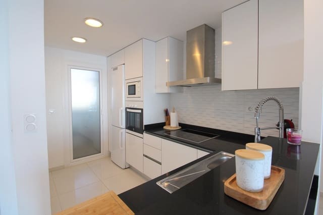 2 slaapkamer Appartement te koop in Punta Prima, Torrevieja met zwembad - € 420.000 (Ref: 9439587)