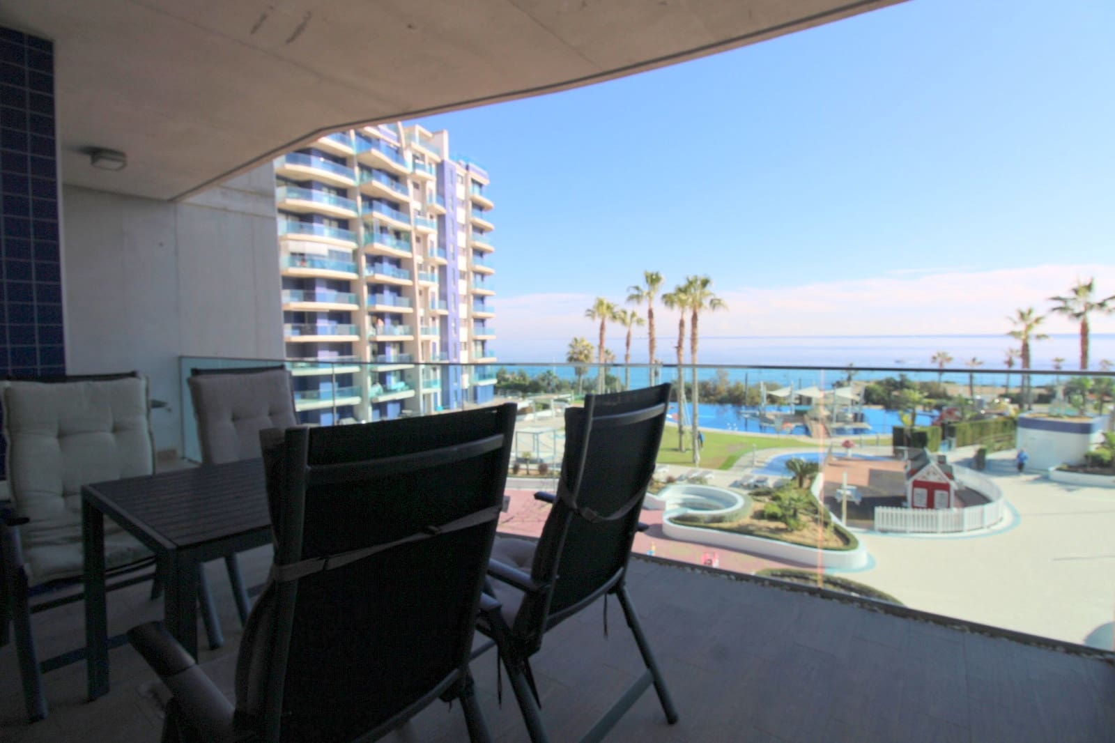 2 slaapkamer Appartement te koop in Punta Prima met zwembad - € 420.000 (Ref: 9439587)