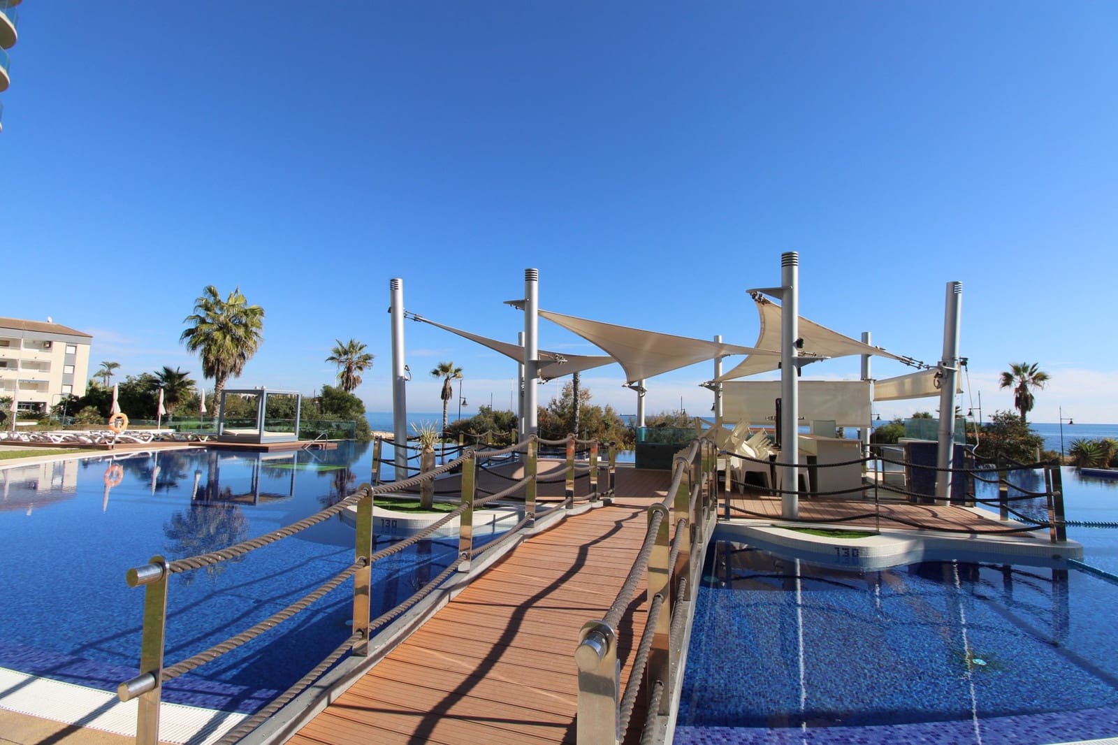 2 slaapkamer Appartement te koop in Punta Prima met zwembad - € 420.000 (Ref: 9439587)