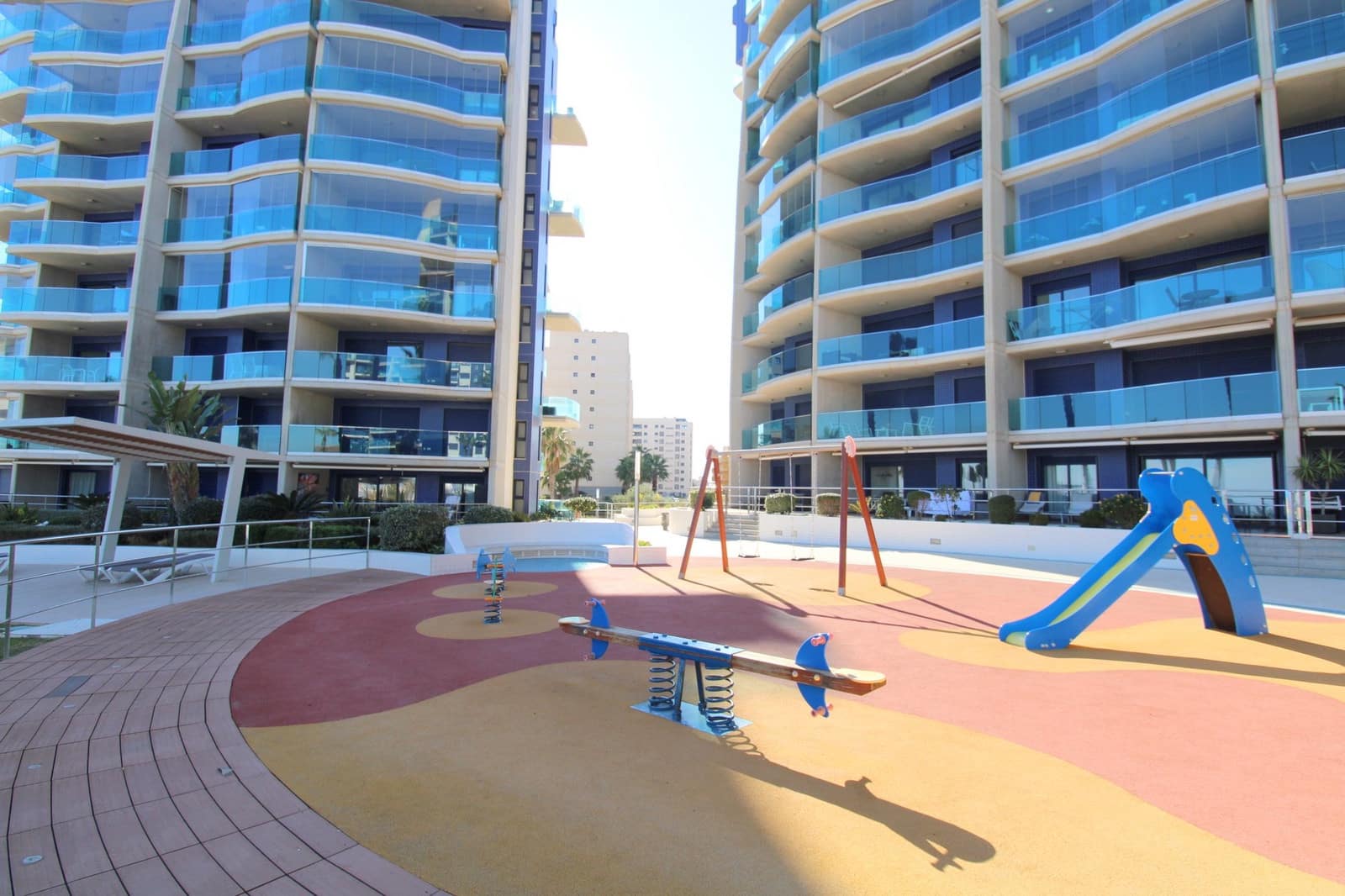 2 slaapkamer Appartement te koop in Punta Prima met zwembad - € 420.000 (Ref: 9439587)