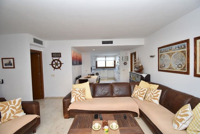 2 slaapkamer Appartement te koop in Punta Prima, Torrevieja met zwembad - € 269.999 (Ref: 9448528)
