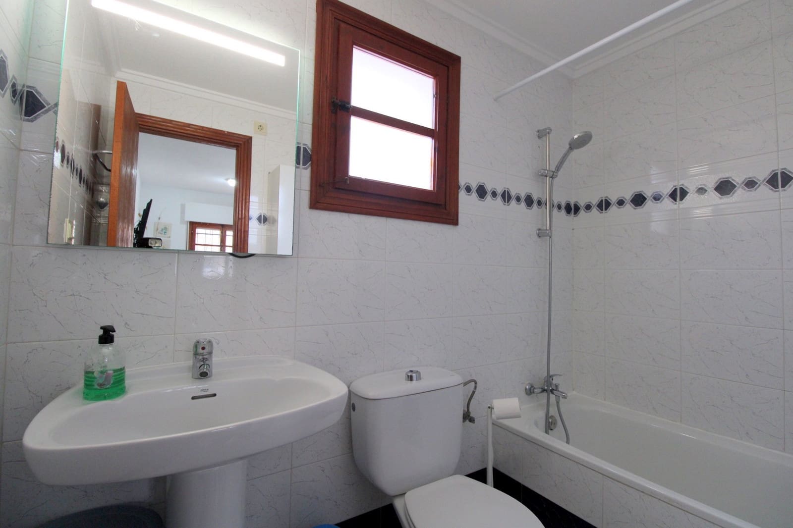 1 Zimmer Apartment zu verkaufen in Villamartin mit Pool - 105.000 € (Ref: 9461821)