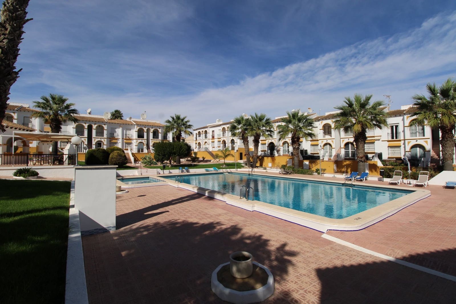 1 Zimmer Apartment zu verkaufen in Villamartin mit Pool - 105.000 € (Ref: 9461821)