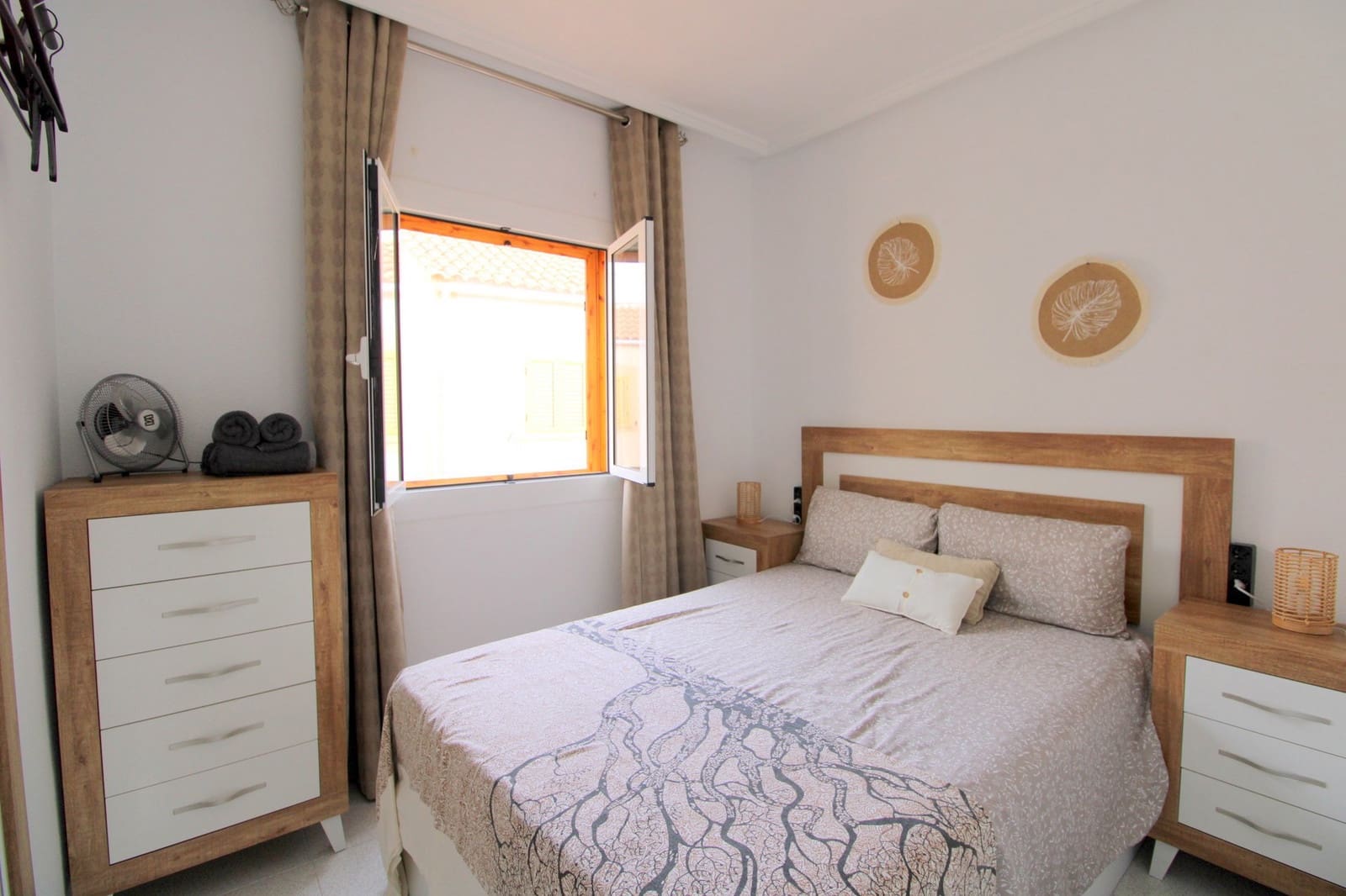 3 bedroom Penthouse for sale in Torrevieja with pool - € 169,999 (Ref: 9472758)