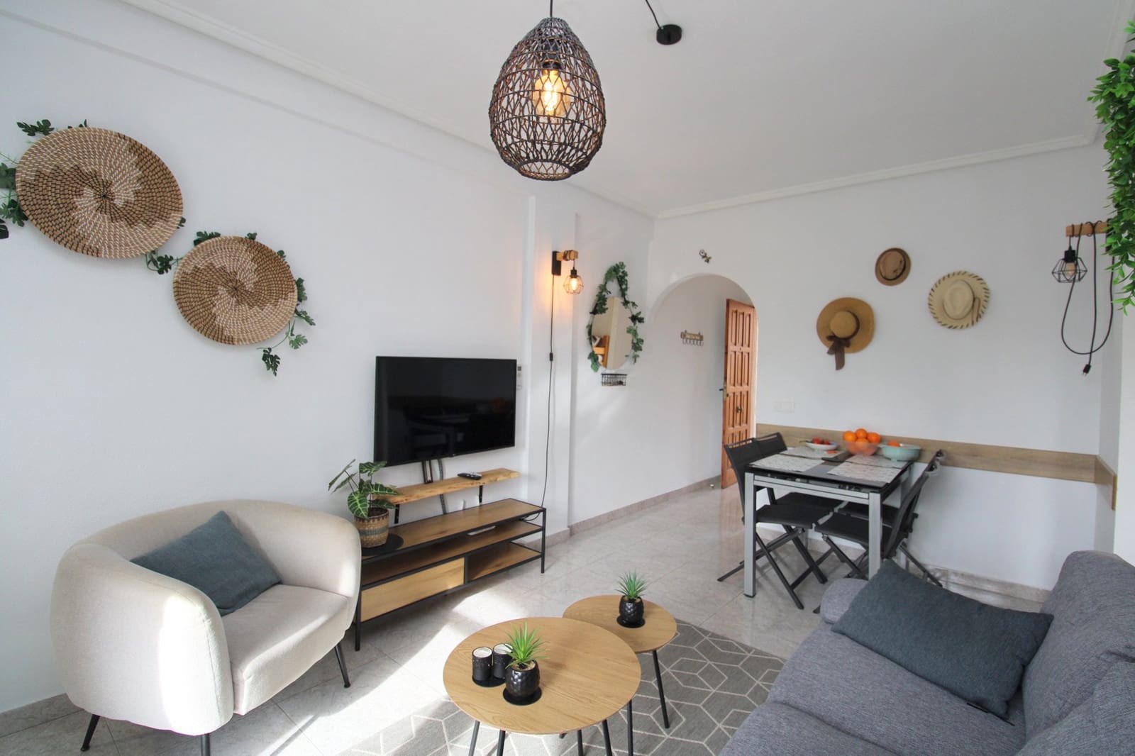 3 bedroom Penthouse for sale in Torrevieja with pool - € 169,999 (Ref: 9472758)