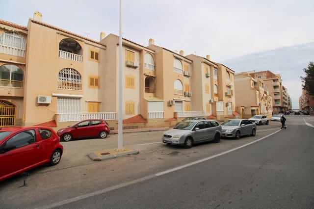 3 bedroom Penthouse for sale in Playa del Acequión, Torrevieja with pool - € 169,999 (Ref: 9472758)