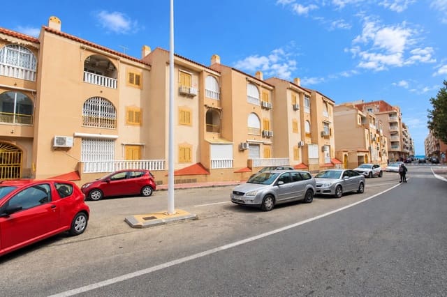 Ático de 3 habitaciones en Playa del Acequión, Torrevieja en venta con piscina - 158.500 € (Ref: 9472758)