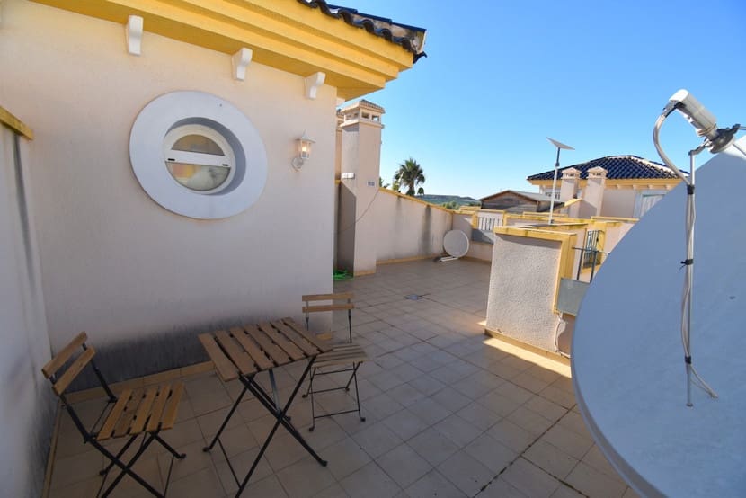 Casa de 3 habitaciones en La Tercia en venta con piscina - 123.950 € (Ref: 9488218)