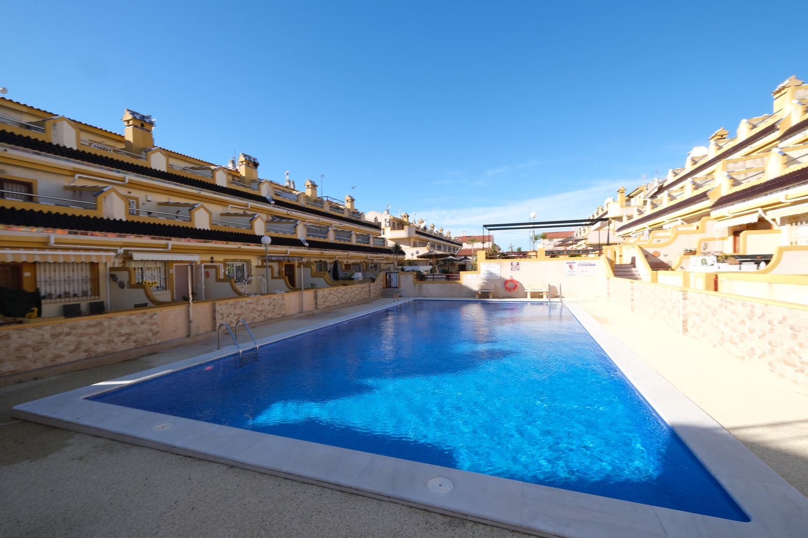 3 slaapkamer Huis te koop in Playa Flamenca met zwembad - € 169.995 (Ref: 9494316)