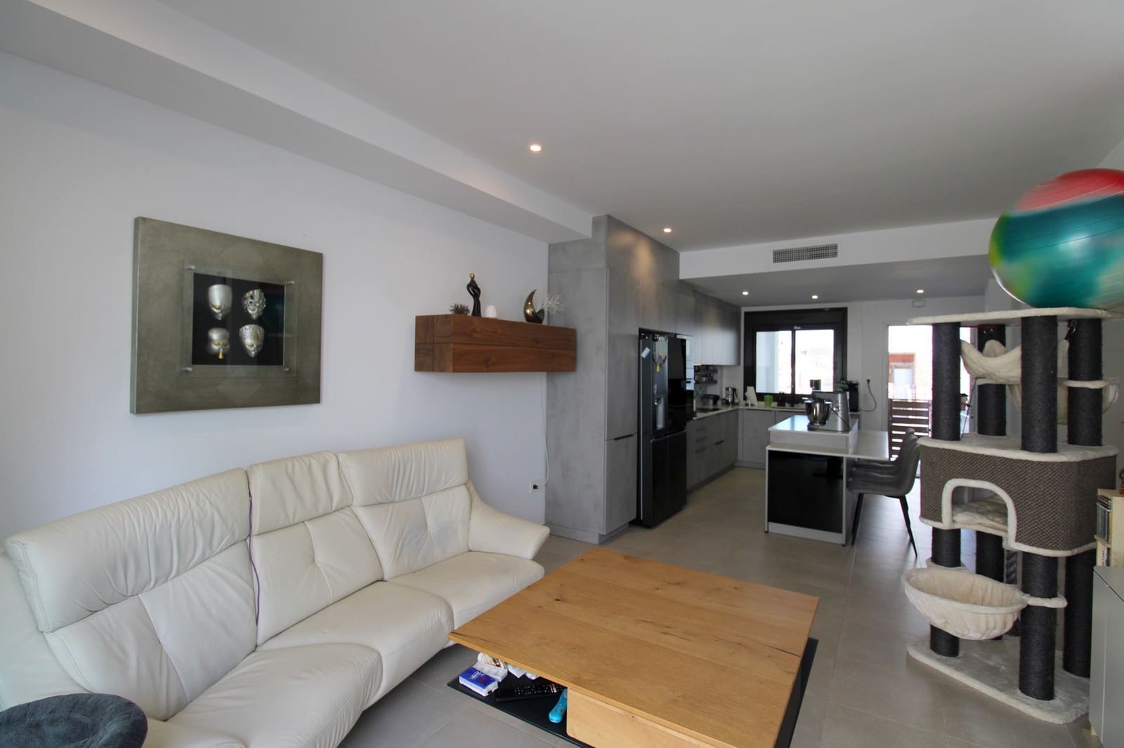 2 Zimmer Apartment zu verkaufen in Pilar de la Horadada mit Pool - 224.000 € (Ref: 9503967)