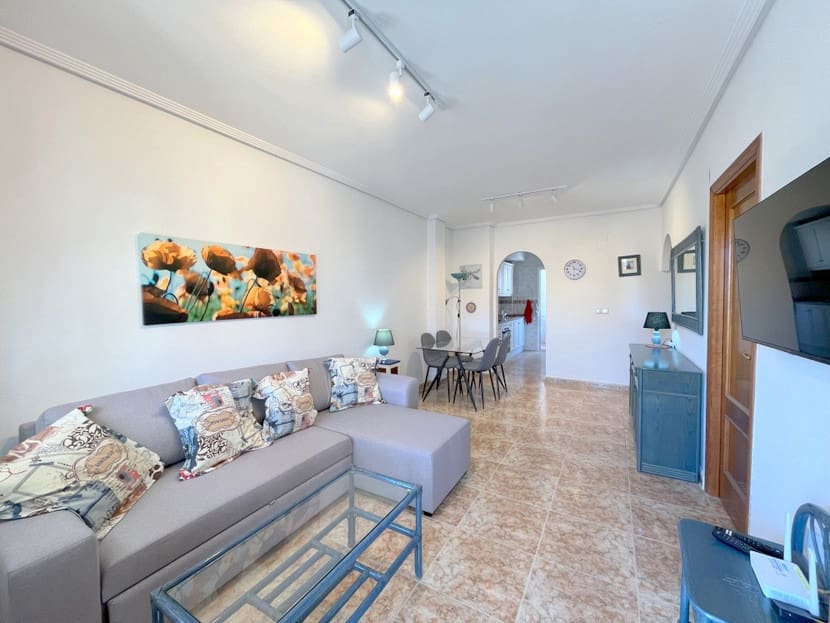 2 slaapkamer Penthouse te koop in Punta Prima met zwembad - € 154.950 (Ref: 9511933)