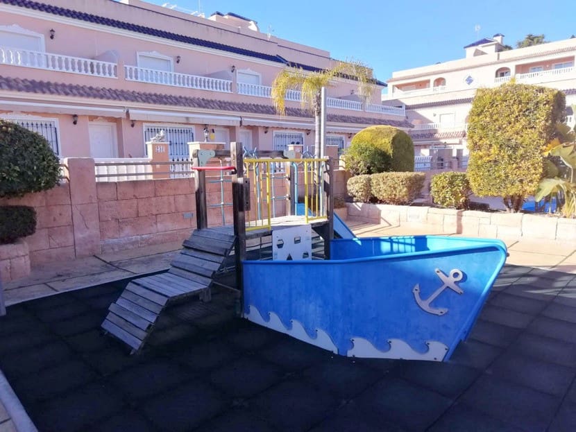 2 soverom Hus til salgs i Los Dolses med svømmebasseng - € 215 000 (Ref: 9511934)