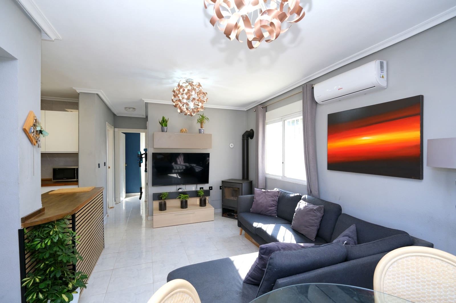 4 soveværelse Villa til salg i Villamartin med swimmingpool - € 225.000 (Ref: 9548877)