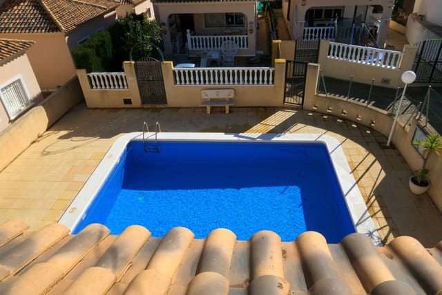 4 soveværelse Villa til salg i Villamartin, Orihuela med swimmingpool - € 225.000 (Ref: 9548877)