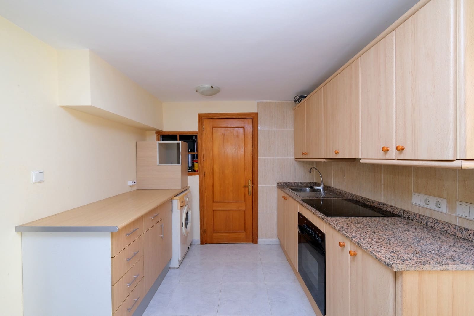 4 soveværelse Villa til salg i Villamartin med swimmingpool - € 225.000 (Ref: 9548877)