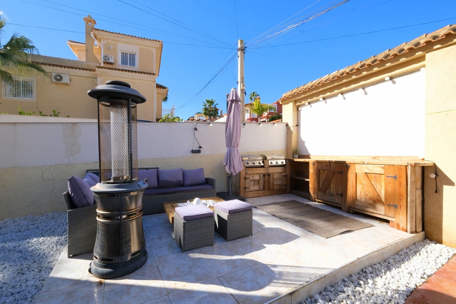 4 soveværelse Villa til salg i Villamartin med swimmingpool - € 225.000 (Ref: 9548877)