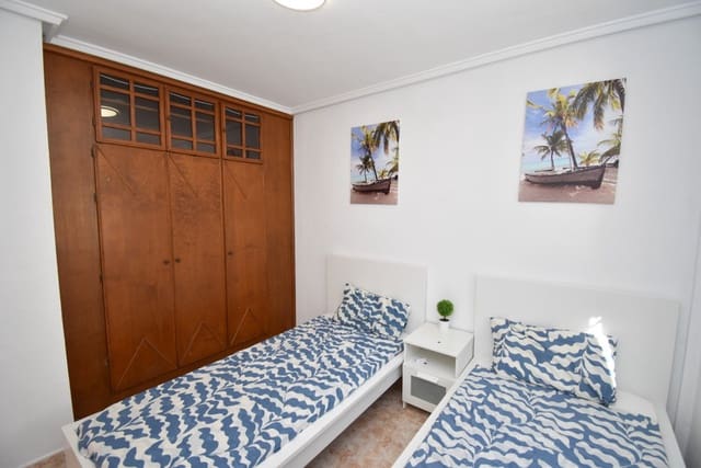 3 makuuhuone Omakotitalo myytävänä paikassa Playa Flamenca, Orihuela mukana uima-altaan - 219 000 € (Ref: 9548878)