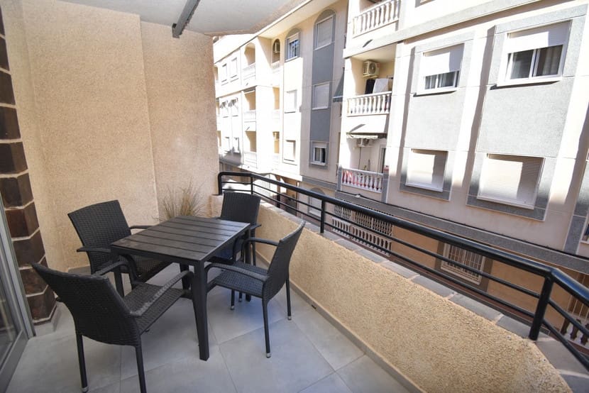 2 soverom Leilighet til salgs i Torrevieja - € 199 999 (Ref: 9548879)