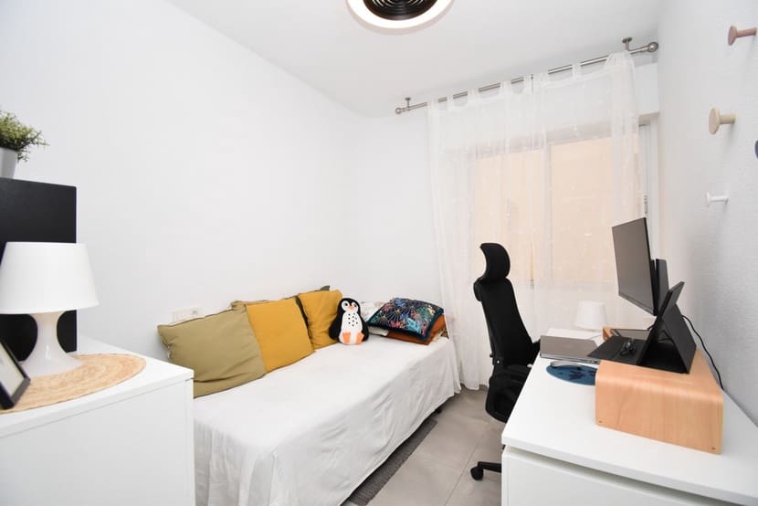 2 soverom Leilighet til salgs i Torrevieja - € 199 999 (Ref: 9548879)