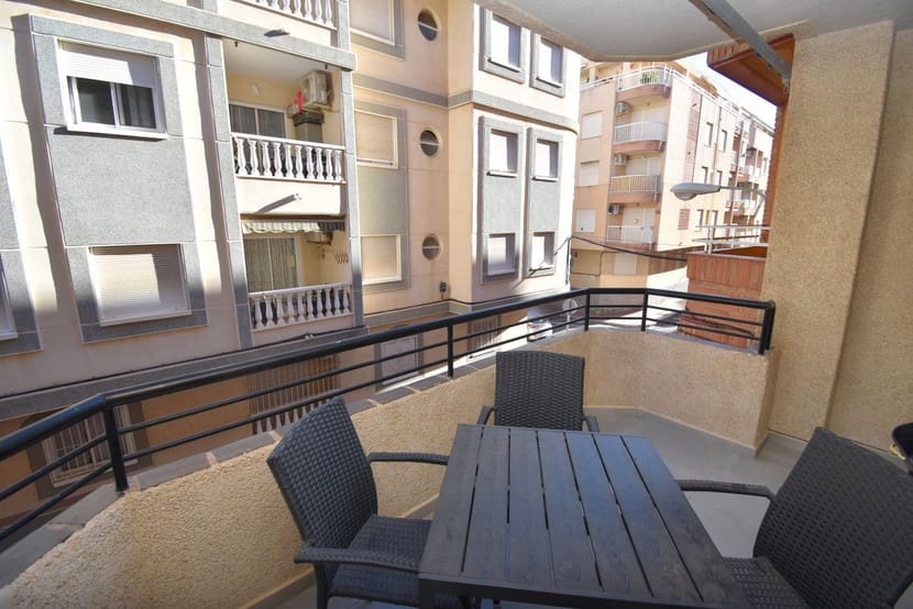 2 soverom Leilighet til salgs i Torrevieja - € 199 999 (Ref: 9548879)