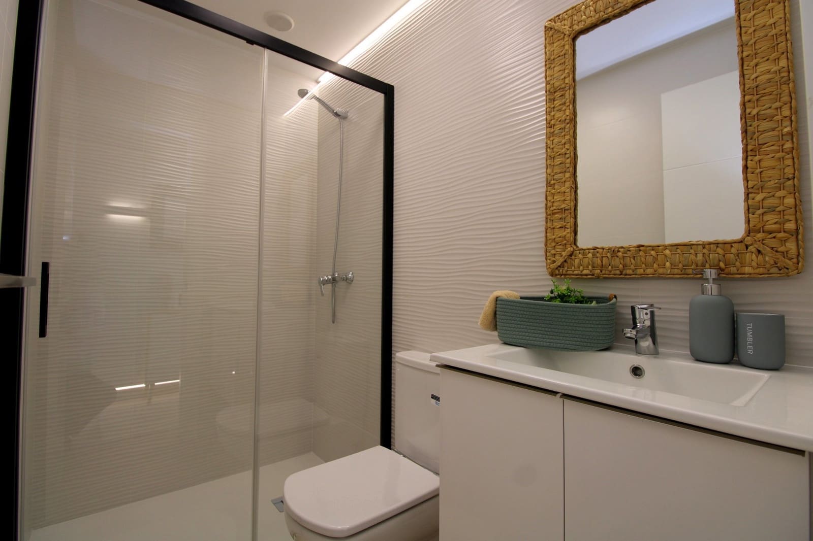 3 Zimmer Apartment zu verkaufen in Punta Prima mit Pool - 329.700 € (Ref: 9548880)