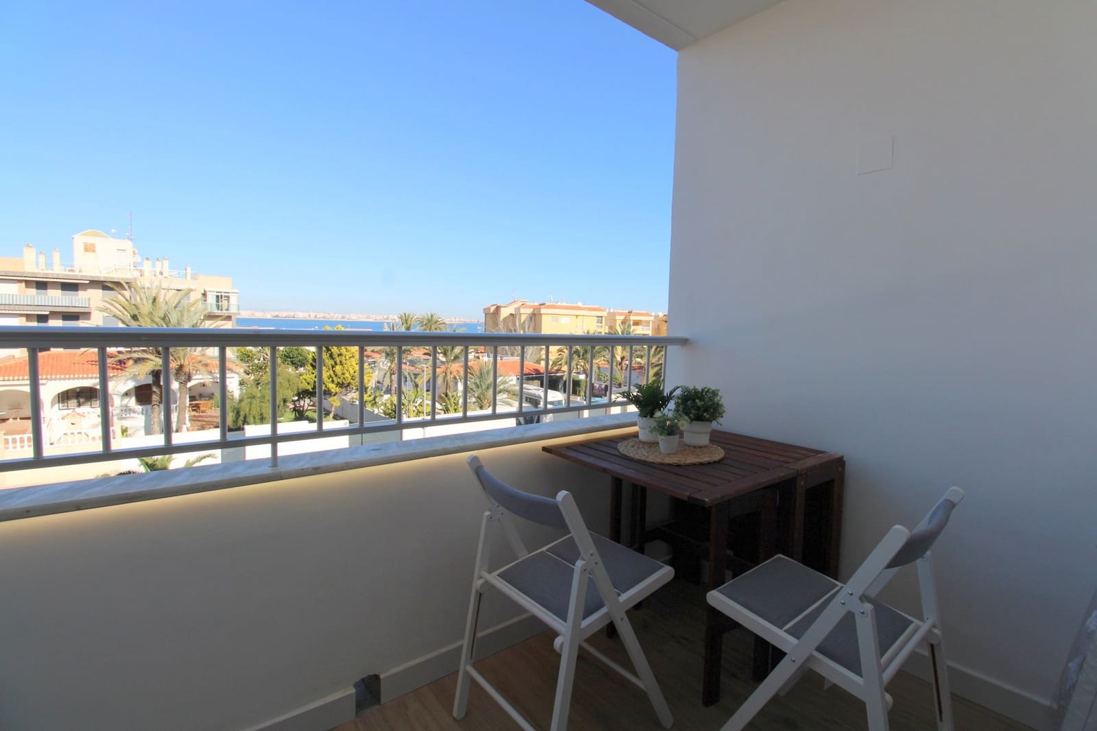 3 Zimmer Apartment zu verkaufen in Punta Prima mit Pool - 329.700 € (Ref: 9548880)