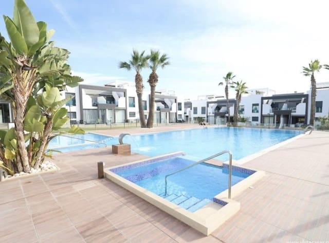 2 sovrum Lägenhet till salu i La Zenia, Orihuela med pool - 280 000 € (Ref: 9548881)