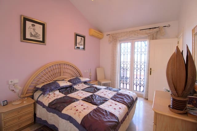 3 makuuhuone Omakotitalo myytävänä paikassa Los Dolses, Orihuela mukana uima-altaan - 263 000 € (Ref: 9548882)