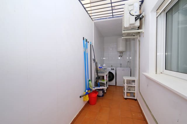 2 makuuhuone Huoneisto myytävänä paikassa Punta Prima, Torrevieja mukana uima-altaan - 149 995 € (Ref: 9548883)